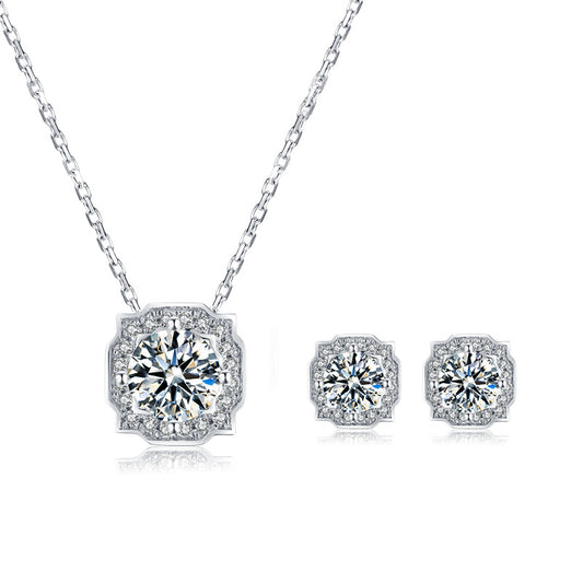 Sparkling S925 Sterling Silver Moissanite 0.5ct Stud Earrings  and 1 Ct Necklace Set