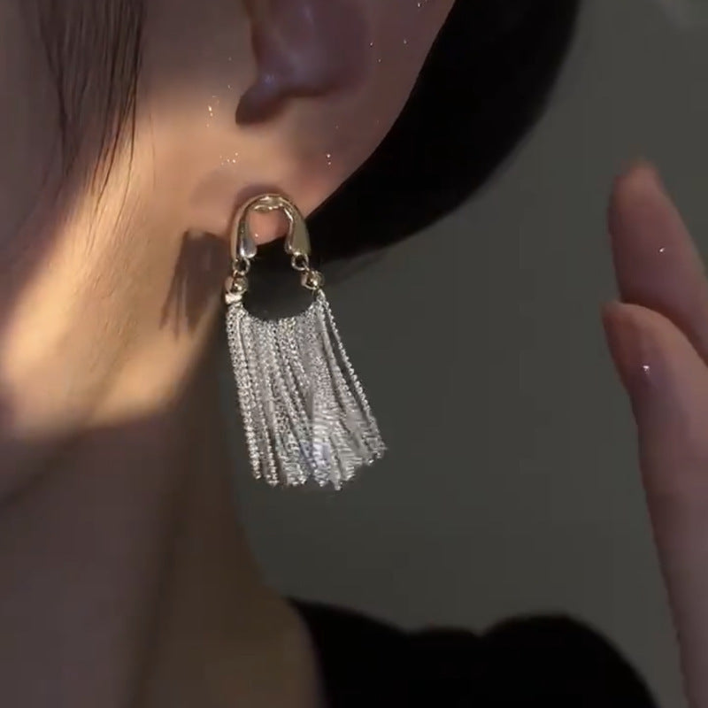 High-grade Temperament Curved Tassel Earrings