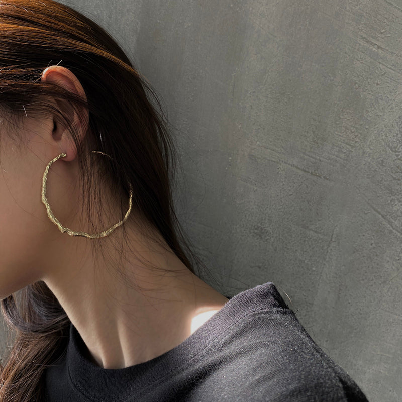 Minimalist Gold Hoop Earrings