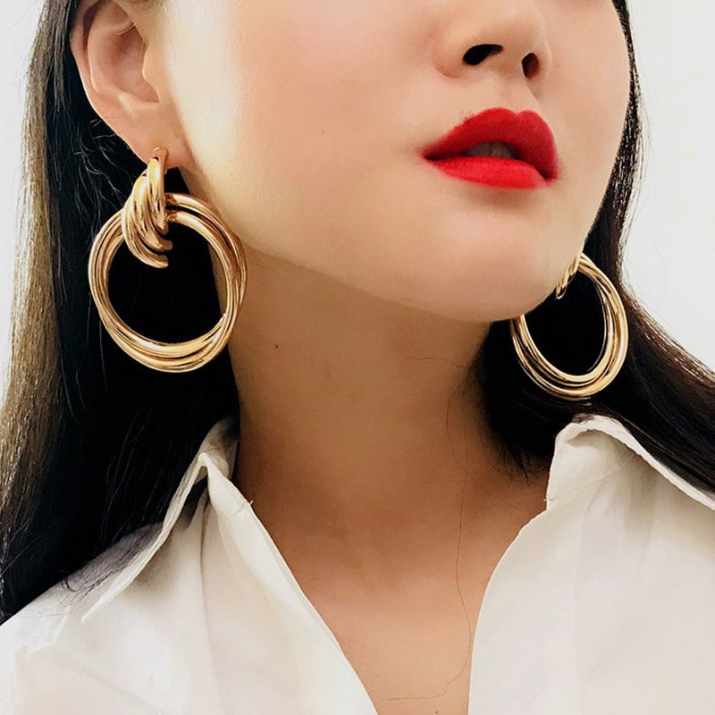 Twisted Knot Alloy hoop earrings for Woman