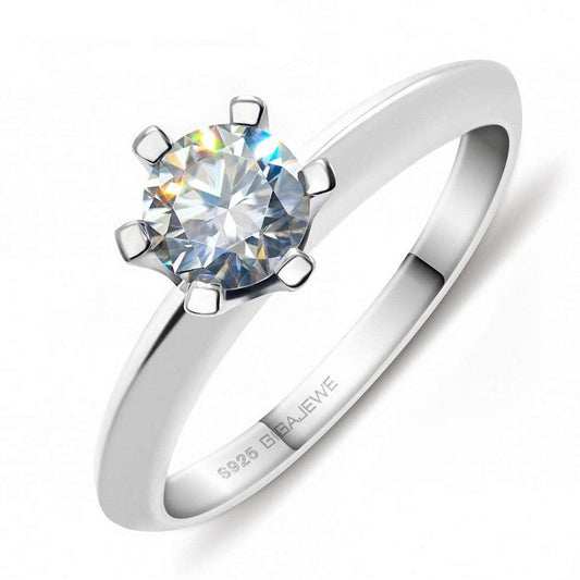 Stunning Colored Moissanite Ring in 925 Silver - The Perfect Accessory for Any Occasion