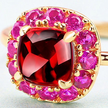 Vintage Sterling Silver Gold Plated Garnet Treasure Flower Ring for Woman