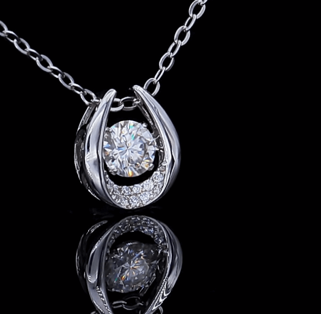 Guardian horseshoe Moissanite Pendant Necklace